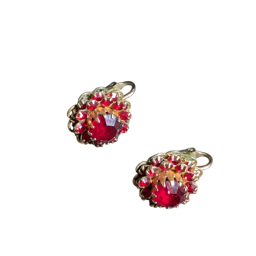 Sarah Coventry Red Rhinestone Gold Tone Floral Cluster Clip On Earrings Vintage